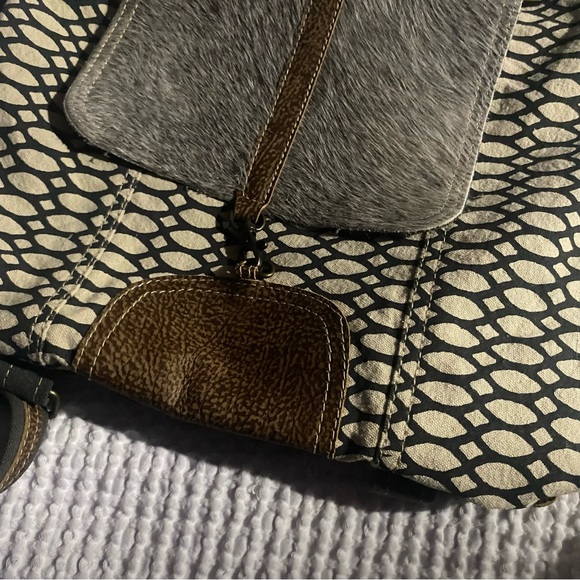 MYRA HONEY BEE PRINT BACKPACK BAG NEW WITH TAGS main image 5
